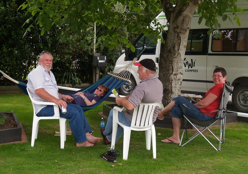 Aussies in the shade.