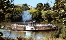 Cruise down the Whanganui