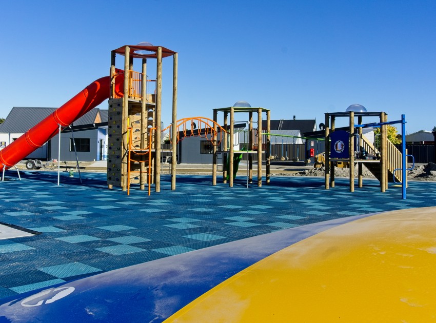 Hokitika's Kiwi Holiday Park and Motels playground